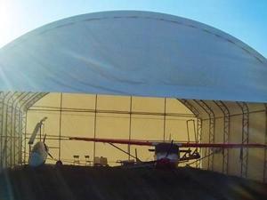 Hangar d'avion en toile