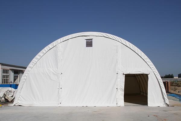 Abris de protection avec couverture en bâche