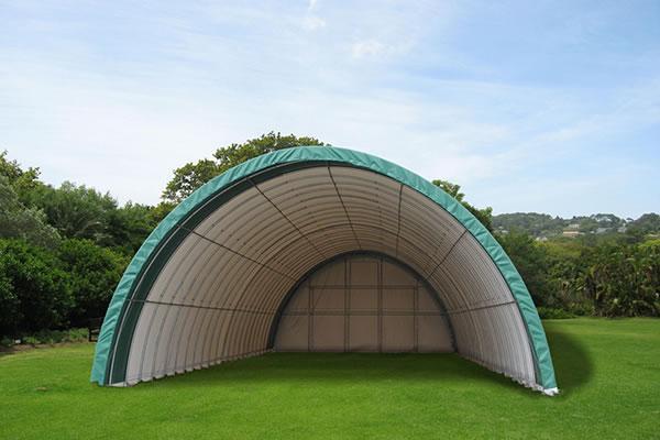 Canopée de rangement pour matériel de jardin