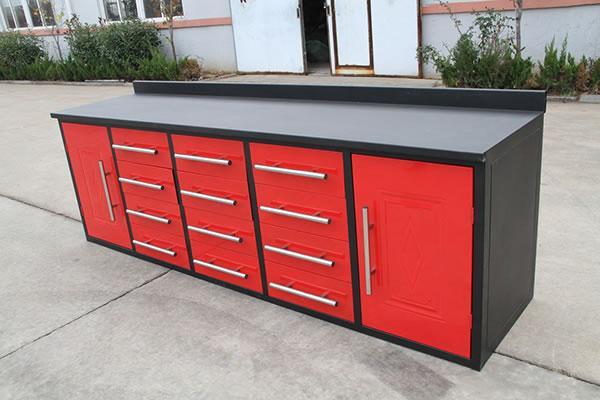 Armoire à outils solide